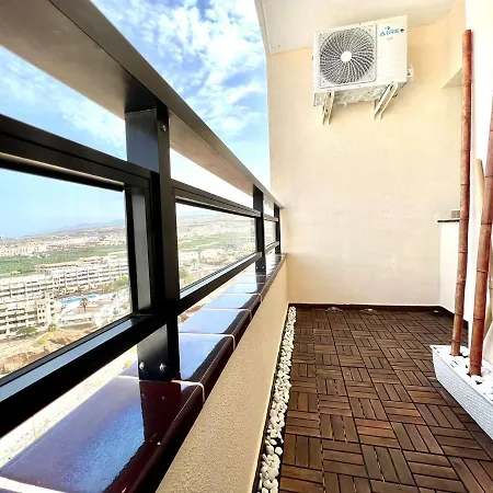 Apartment With Great Views Of The Atlantic Ocean, Wifi, Pool, 3Minutes To The Beach Apartment Playa Paraiso (Tenerife)